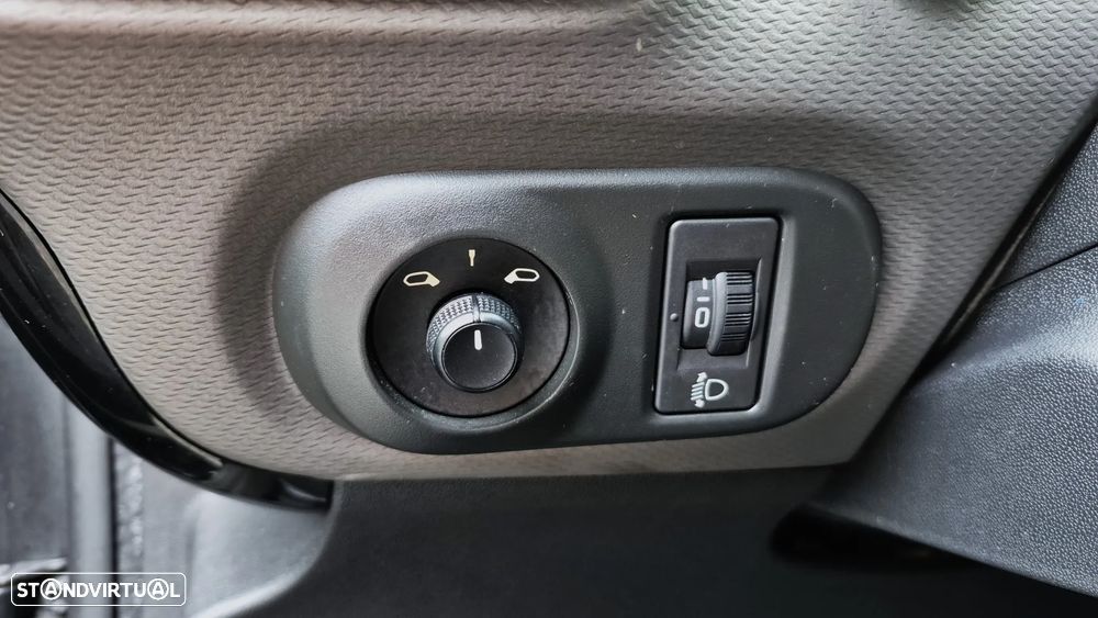 Citroën C4 Cactus 1.6 BlueHDi Feel J17 - 20
