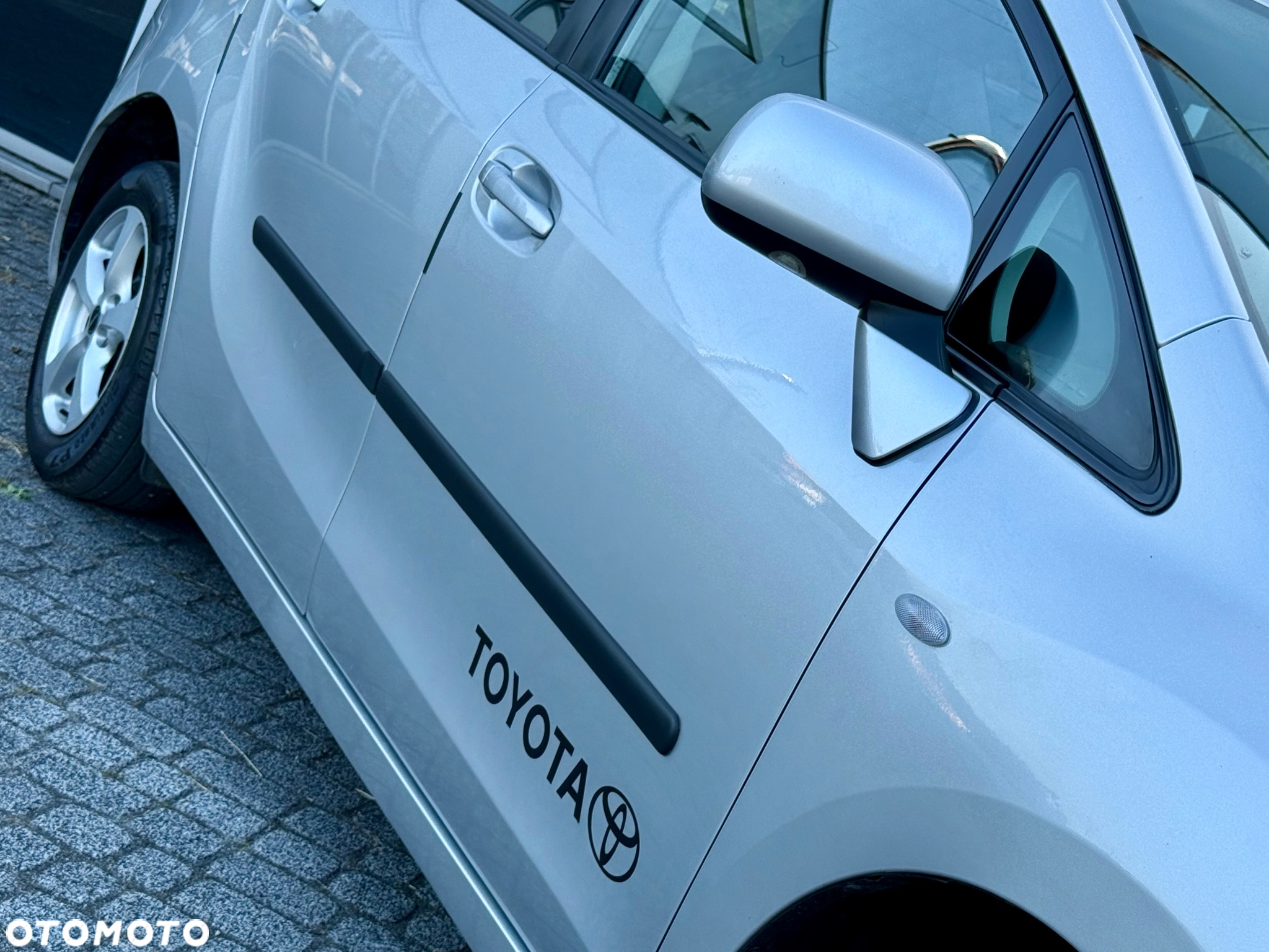 Toyota Verso 1.6 Premium 7os - 25