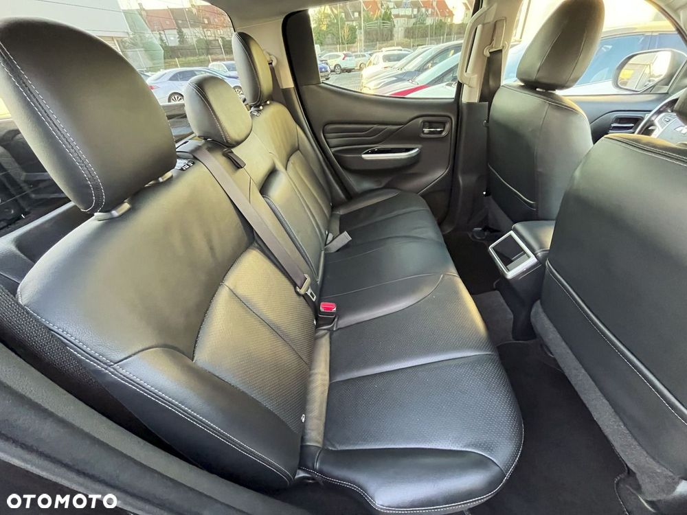 Mitsubishi L200 2.2 d DC Instyle Plus - 12