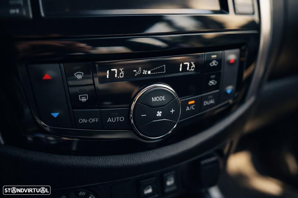 Nissan Navara DC 4x4 EU6 S&S N-Guard - 29