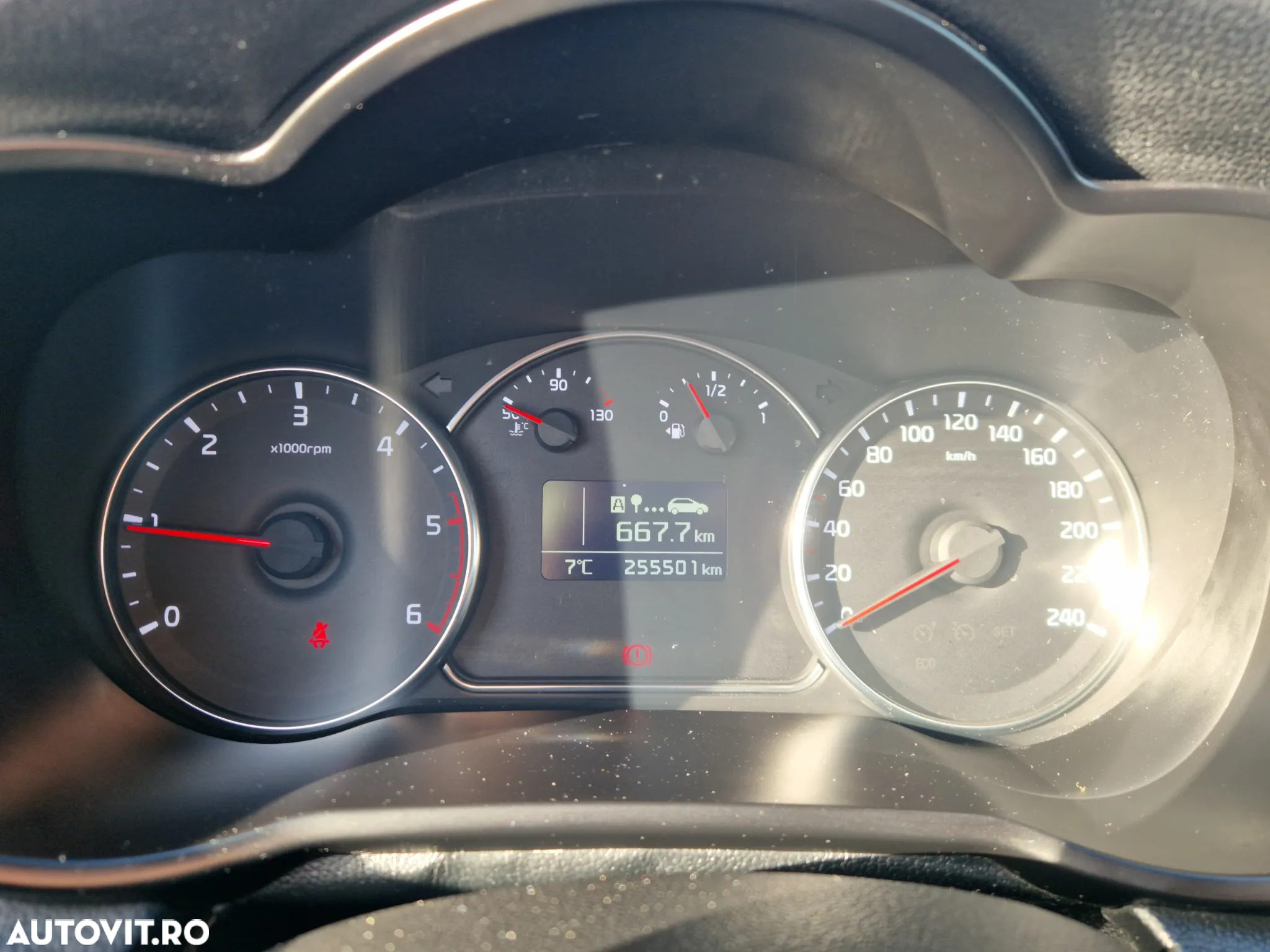 Kia Carens 1.7 CRDi 115 Dream-Team Edition - 22