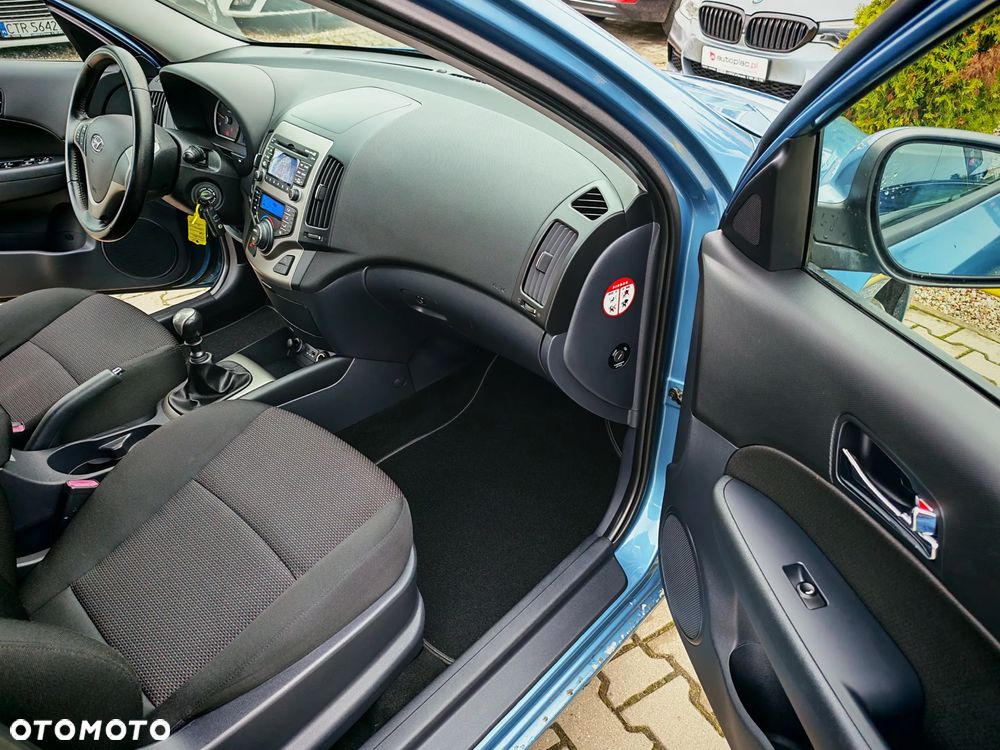 Hyundai i30 1.6 Classic - 17