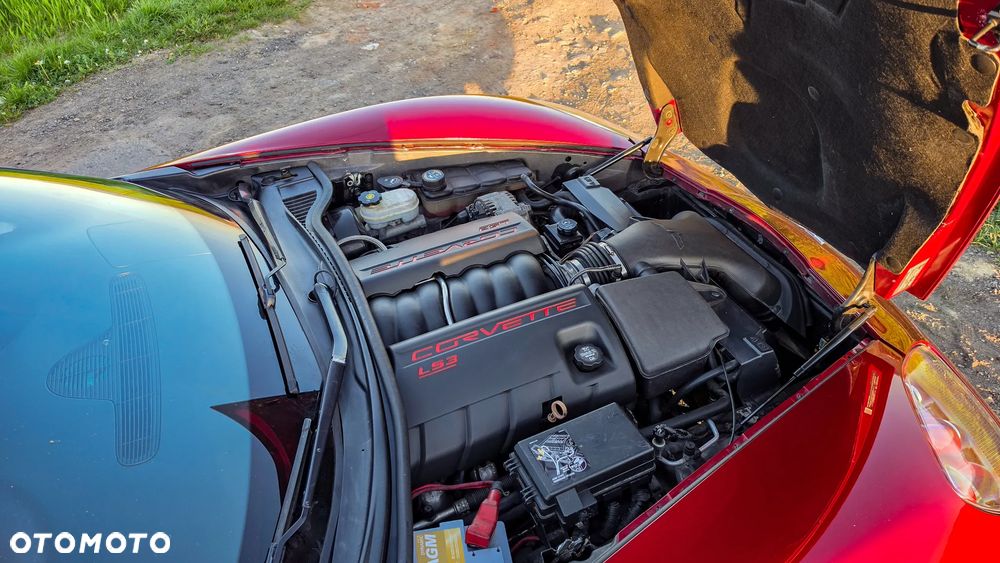 Chevrolet Corvette - 25