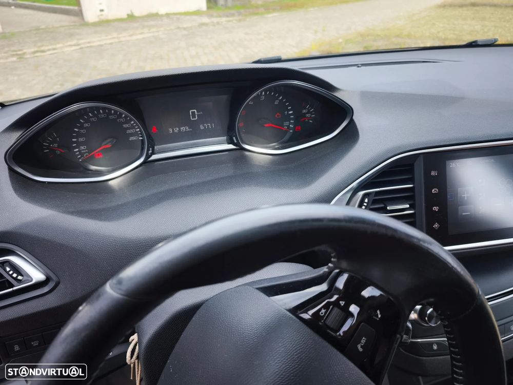 Peugeot 308 SW - 15