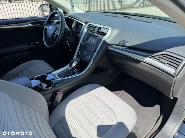 Ford Fusion - 15