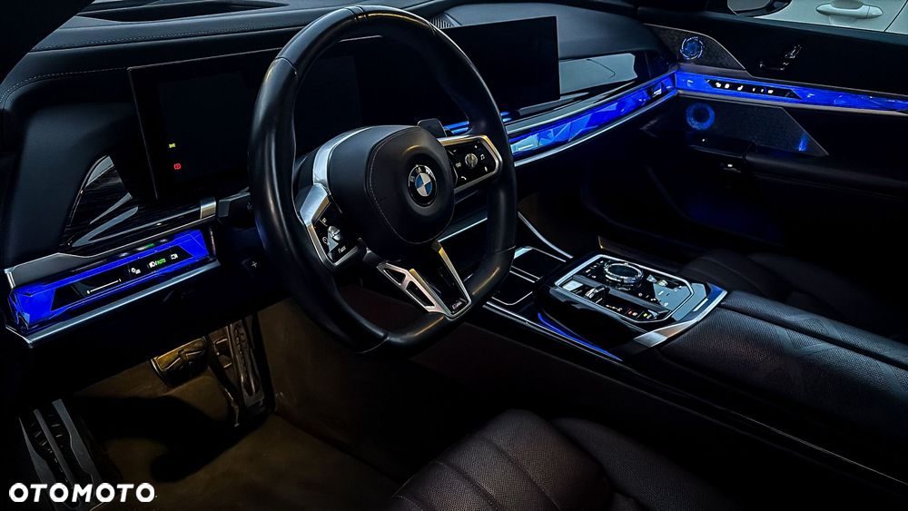 BMW Seria 7 740d xDrive - 11