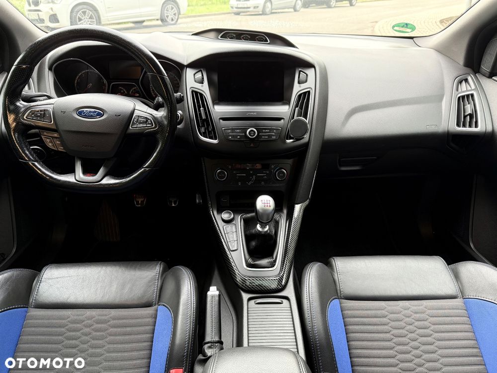 Ford Focus 2.0 EcoBoost ST-2 - 10