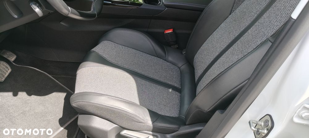 Peugeot 5008 BlueHDi 130 EAT8 Allure - 17