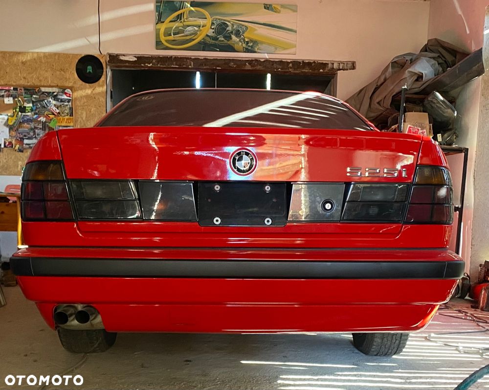BMW Seria 5 ver-525i - 22