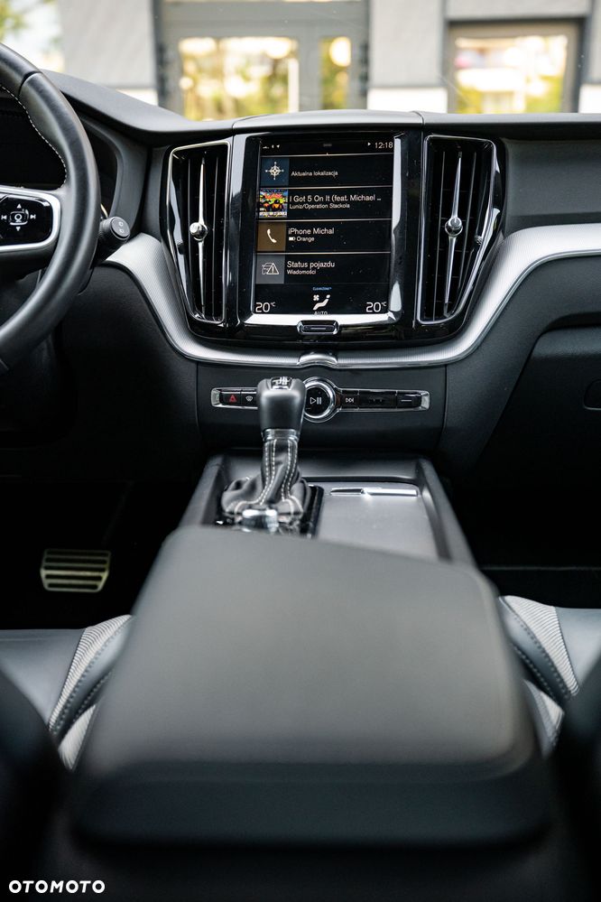 Volvo XC 60 D4 SCR R-Design - 14