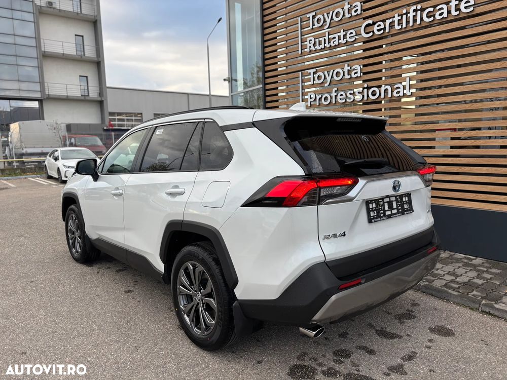 Toyota RAV4 - 4