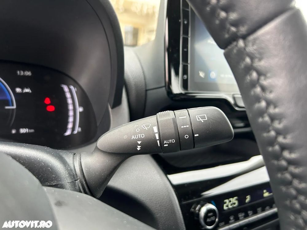 Toyota Yaris Cross 1.5 VVT-i HSD 116 4x2 HEV Business - 22