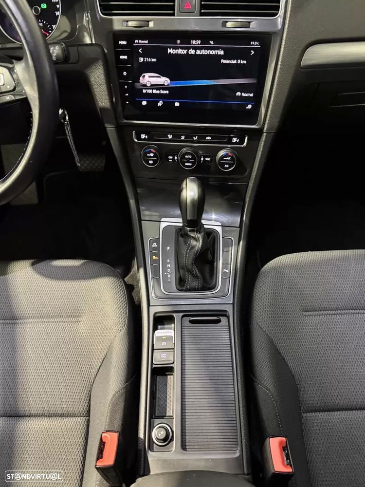 VW e-Golf AC/DC - 31