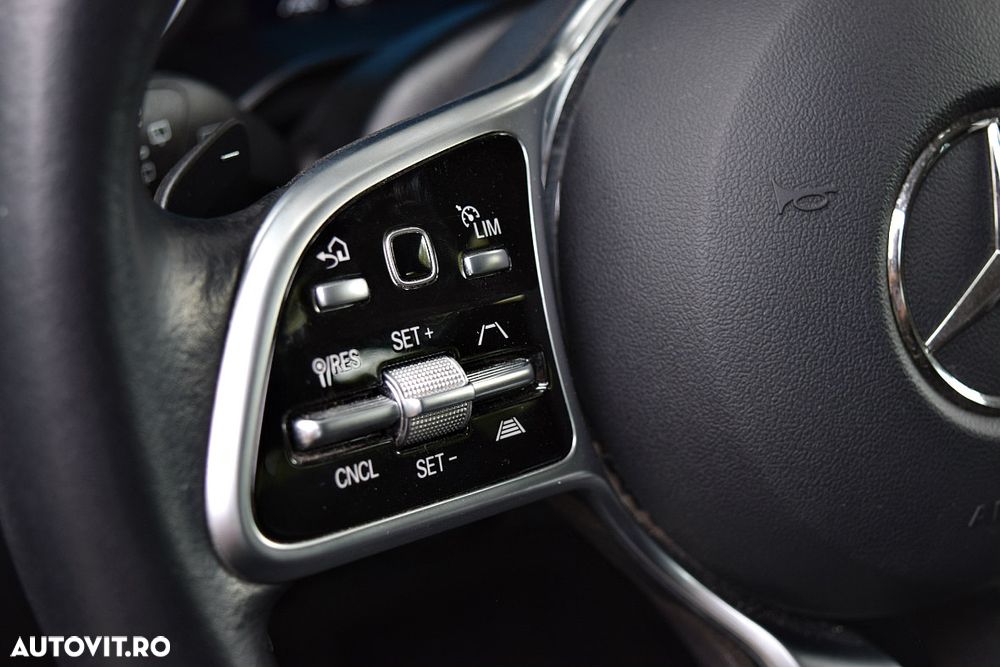 Mercedes-Benz GLC 300 e 4Matic 9G-TRONIC Edition AMG Line - 22