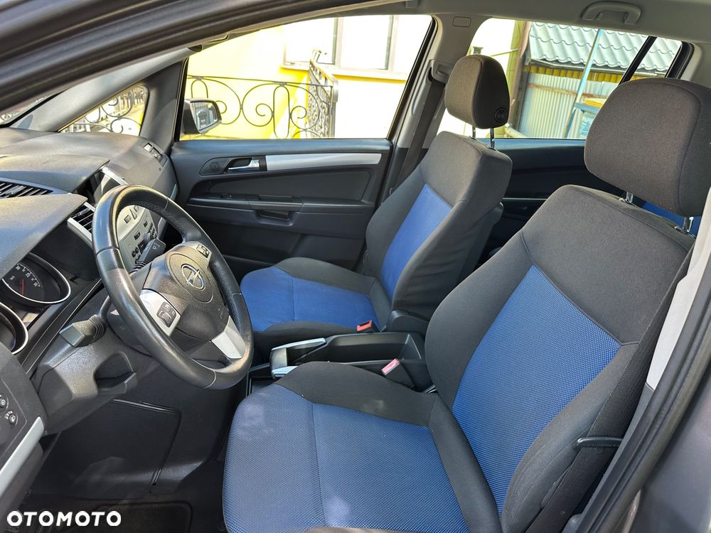Opel Zafira 1.6 Innovation - 25