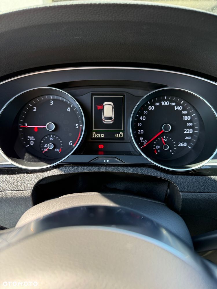 Volkswagen Passat 2.0 TDI SCR (BlueMotion Technology) Highline - 17