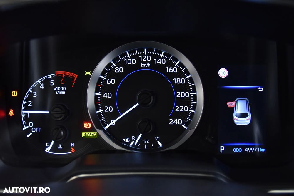 Toyota Corolla 1.8 HSD Business - 11