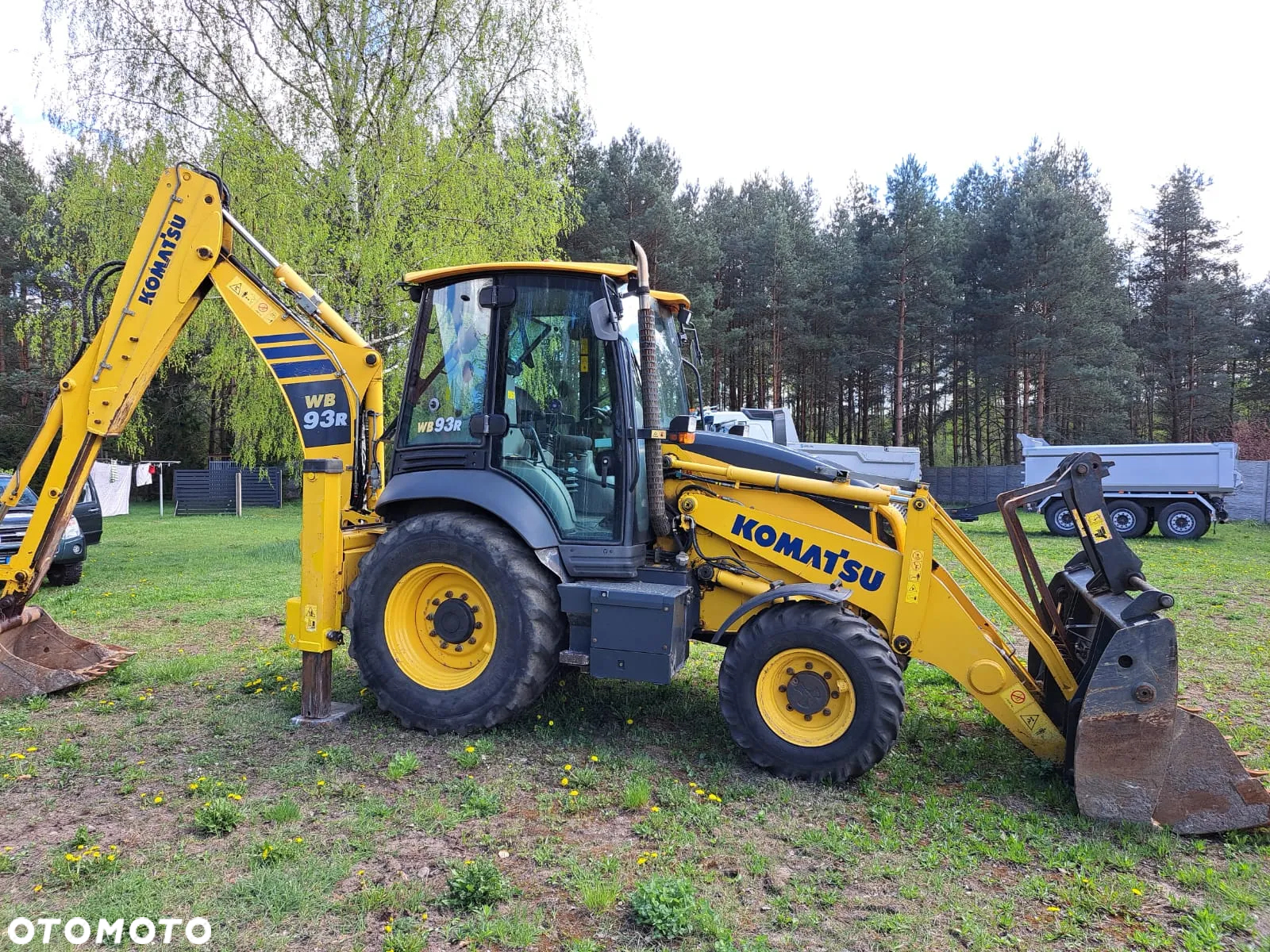 Komatsu WB 93R - 4