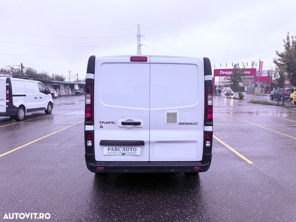 Renault Trafic - 12