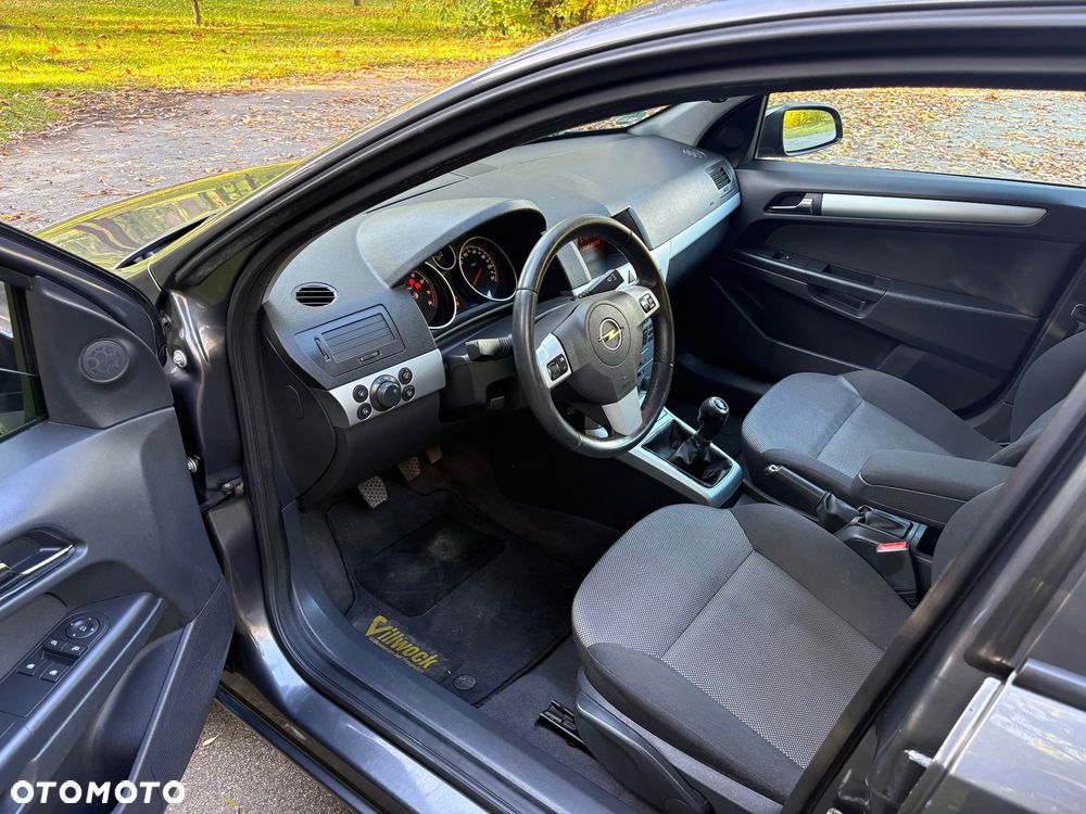 Opel Astra - 16