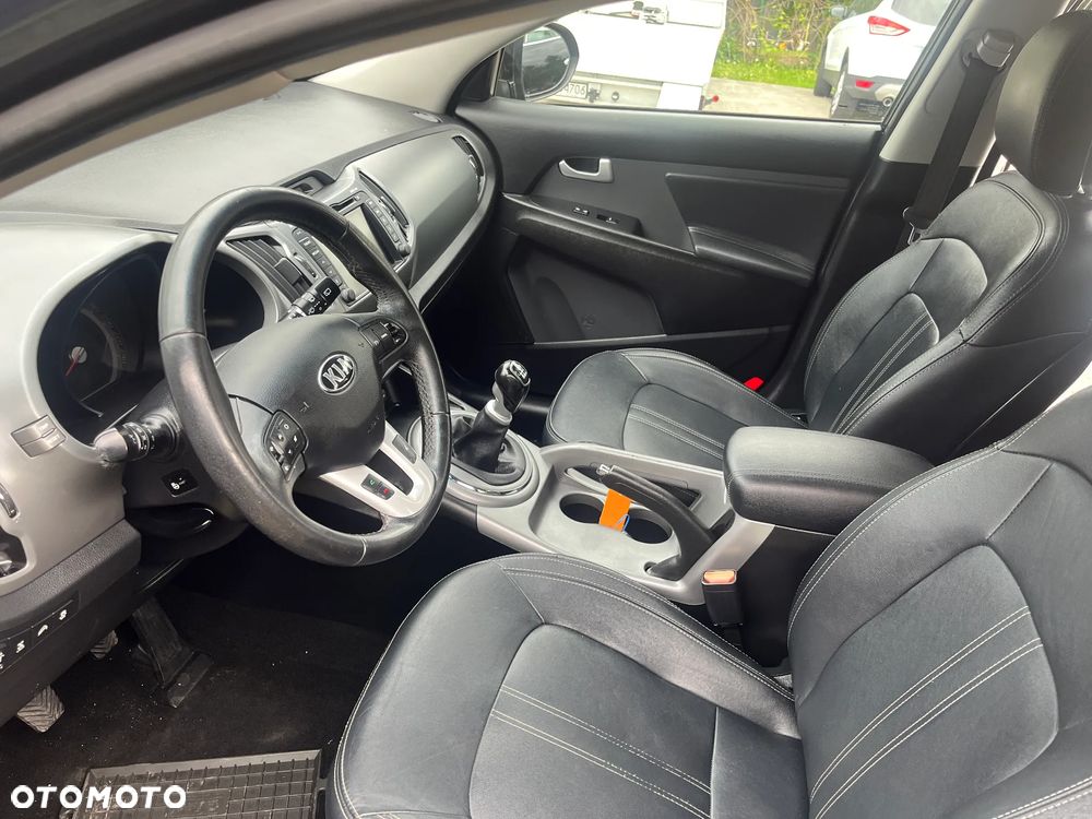 Kia Sportage 2.0 CRDI 4WD Dream-Team Edition - 26