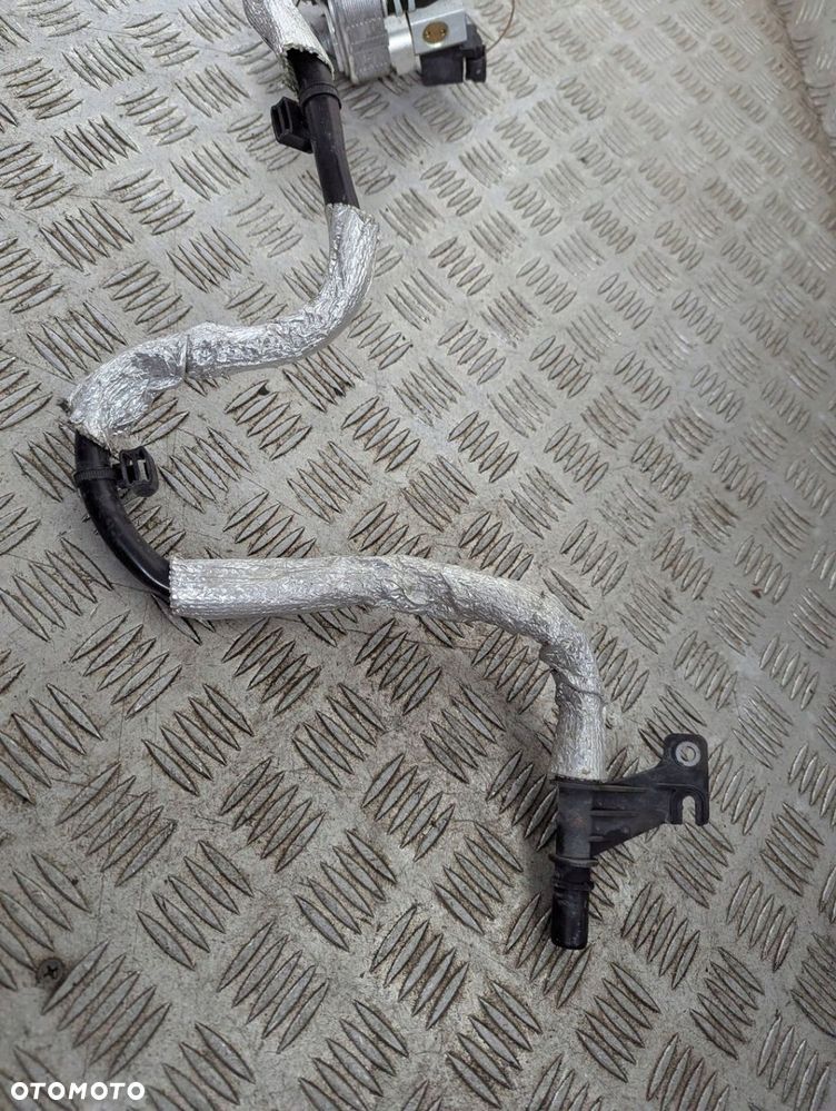 Volvo V60 2019-2025 2.0 T8 Zawór przewód klimatyzacji - 2