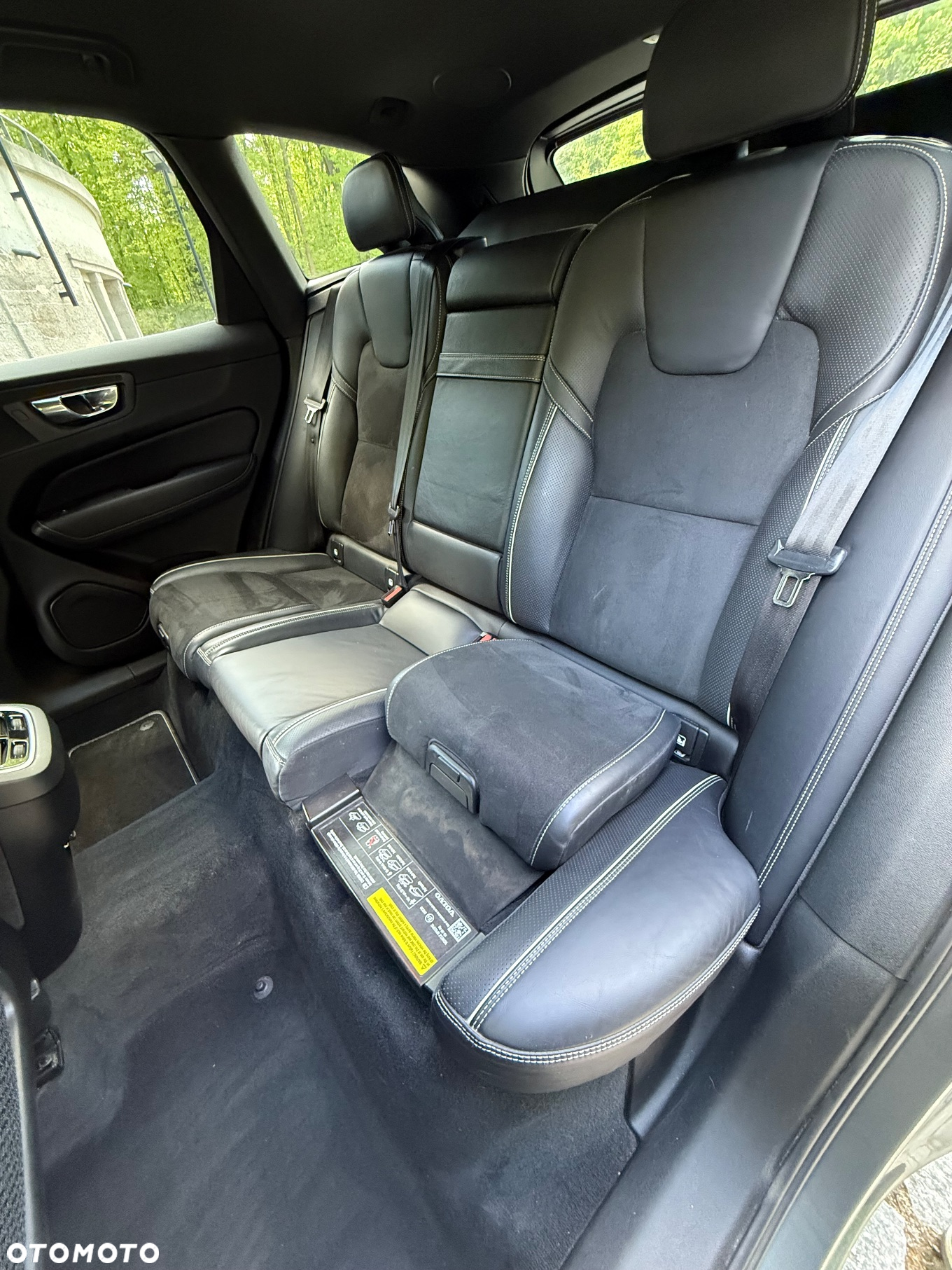 Volvo XC 60 D4 AWD R-Design - 18