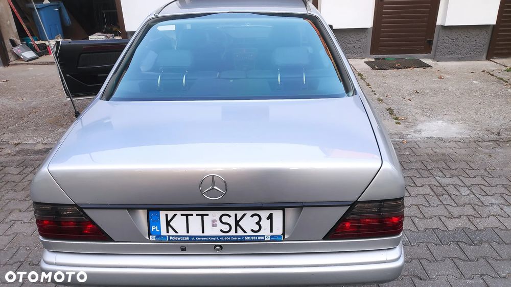 Mercedes-Benz Klasa E 200 - 30