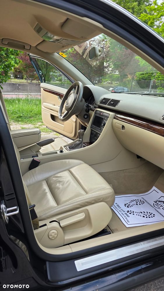 Audi A4 Limousine - 20