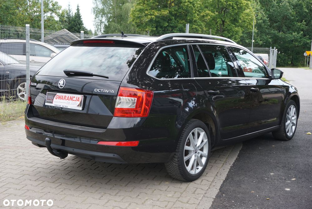 Skoda Octavia Combi 2.0 TDI DSG Premium Edition - 3