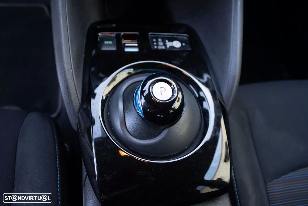 Nissan Leaf 40 kWh Tekna - 27