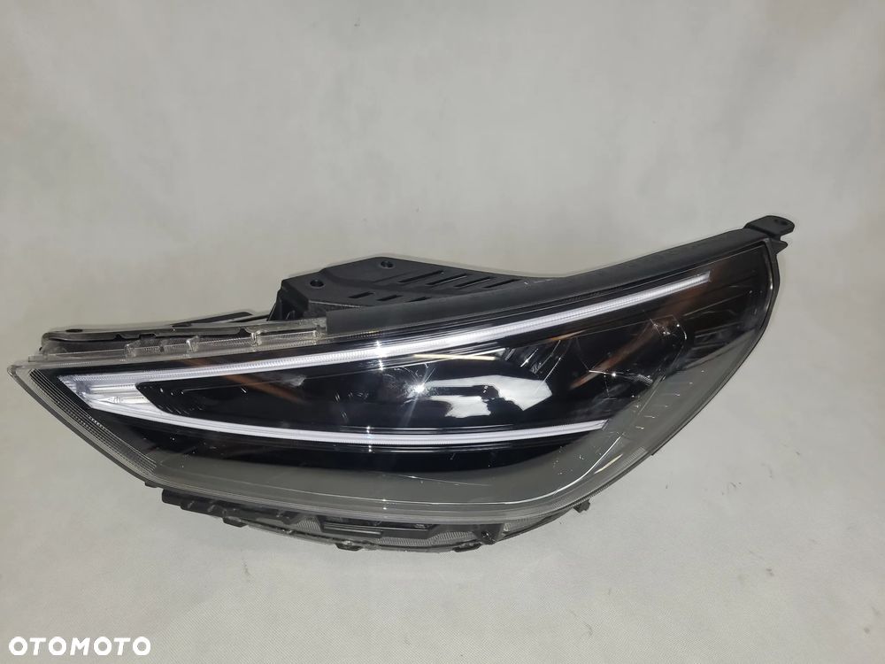 HYUNDAI I30 III LIFT- LAMPA LAMPY PRZEDNIE PRZÓD - 12