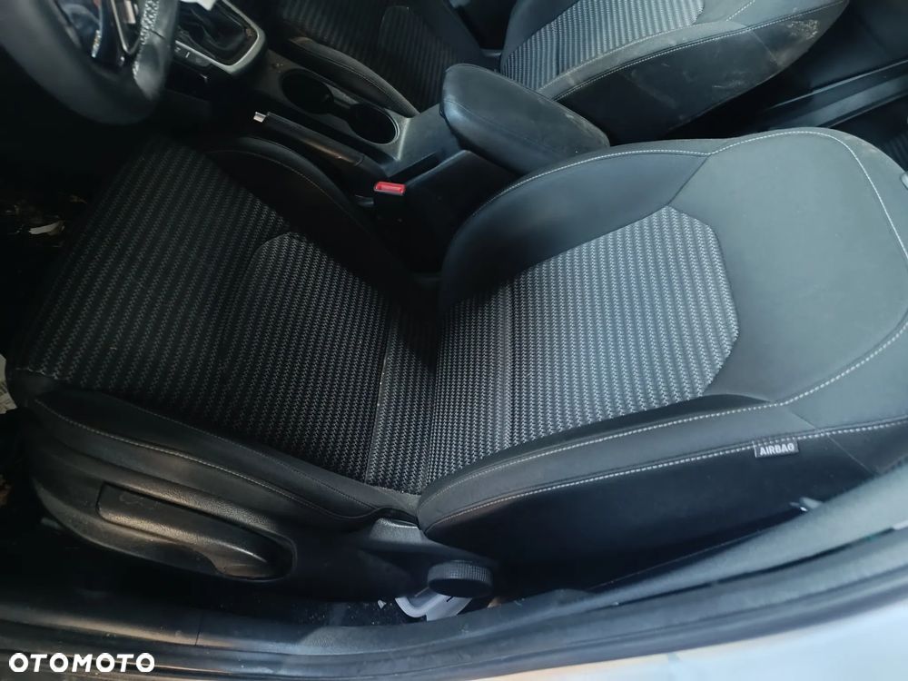 Kia Ceed 1.5 T-GDI DCT7 OPF Vision - 15