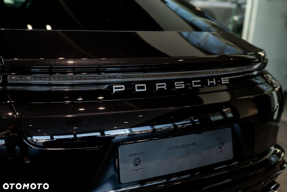 Porsche Panamera 4 - 19