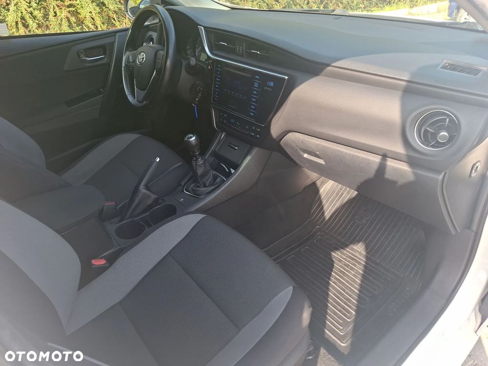 Toyota Auris - 9