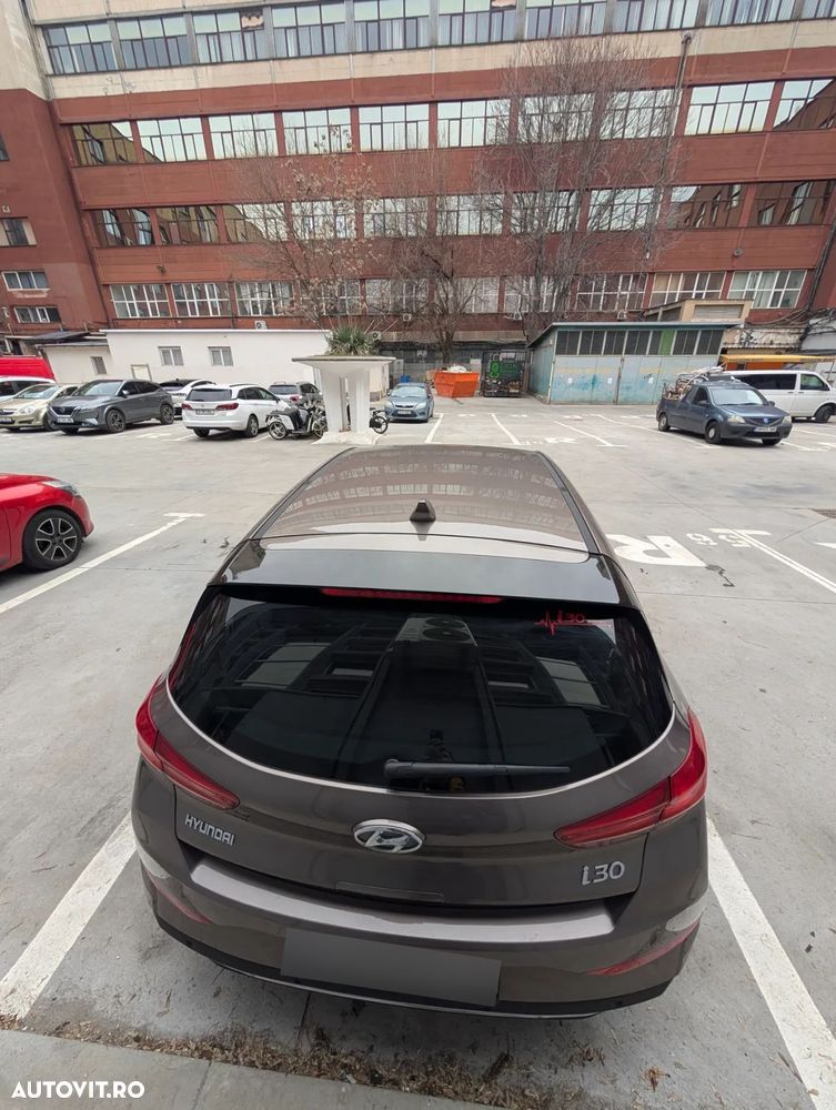 Hyundai i30 1.5 110CP 5DR M/T Highway - 14