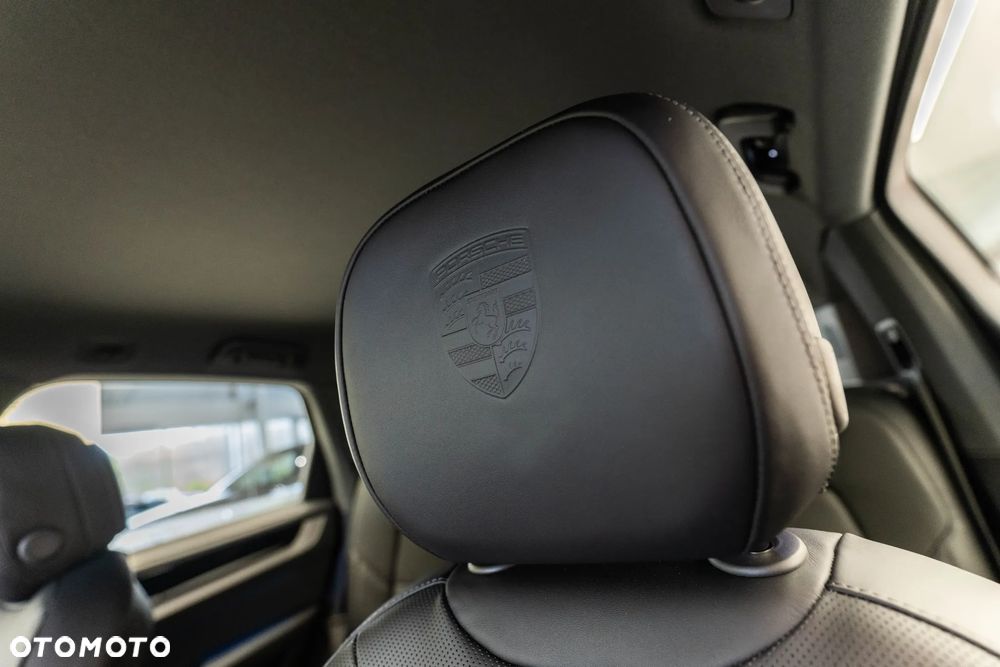 Porsche Cayenne - 31