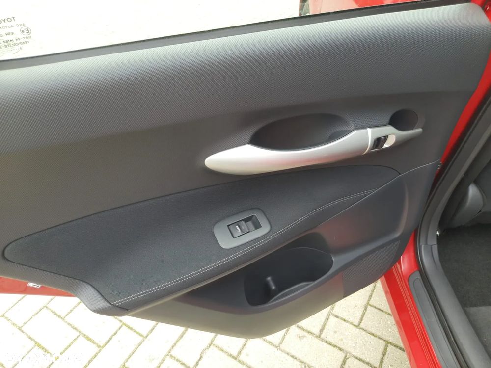 Toyota Auris 1.33 Dual-VVT-i - 13