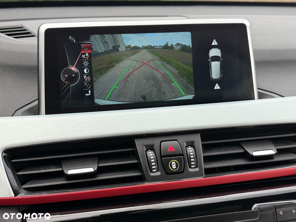 BMW X1 sDrive18d Sport Line - 23
