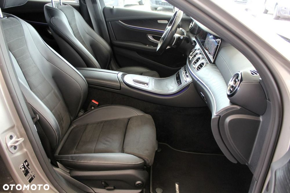 Mercedes-Benz Klasa E 220 d 4Matic 9G-TRONIC AMG Line - 10