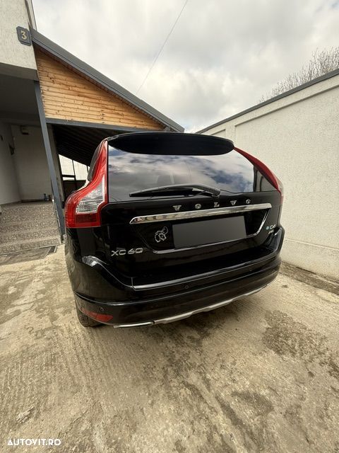 Volvo XC 60 D4 AWD Ocean Race - 3