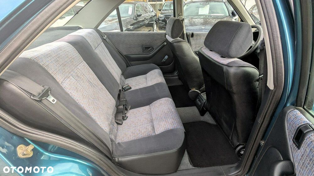 Peugeot 405 - 15