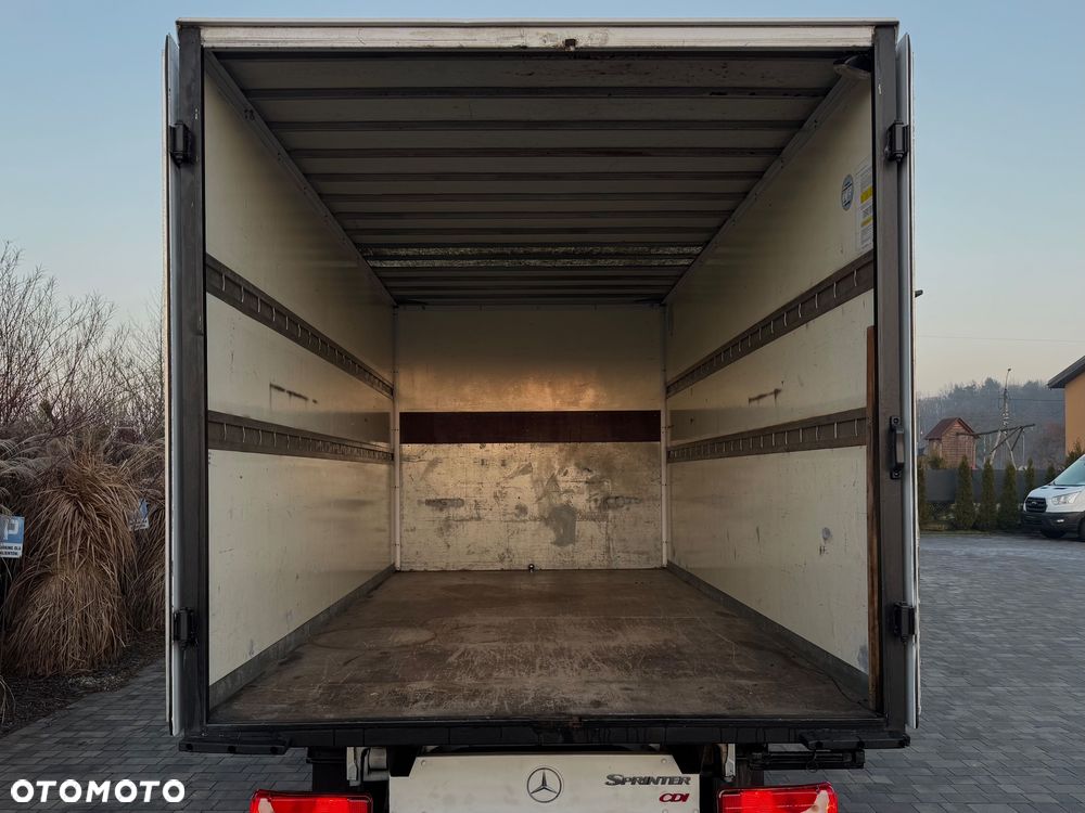 Mercedes-Benz Sprinter - 30