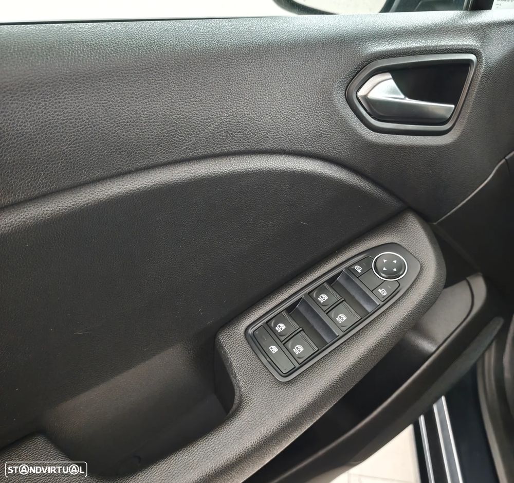 Renault Clio 1.0 TCe Evolution - 8