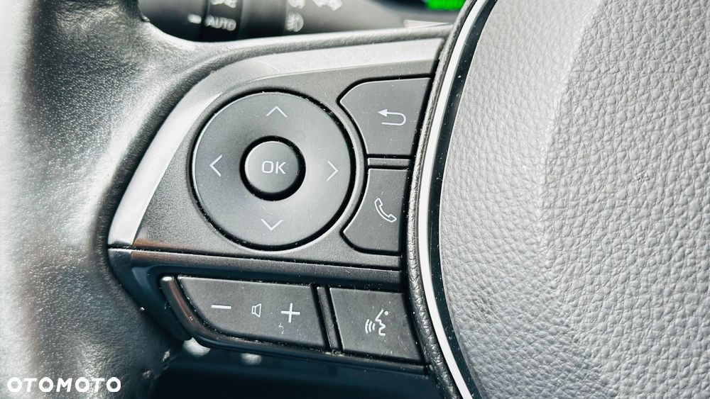 Toyota Corolla 2.0 Hybrid Style - 25