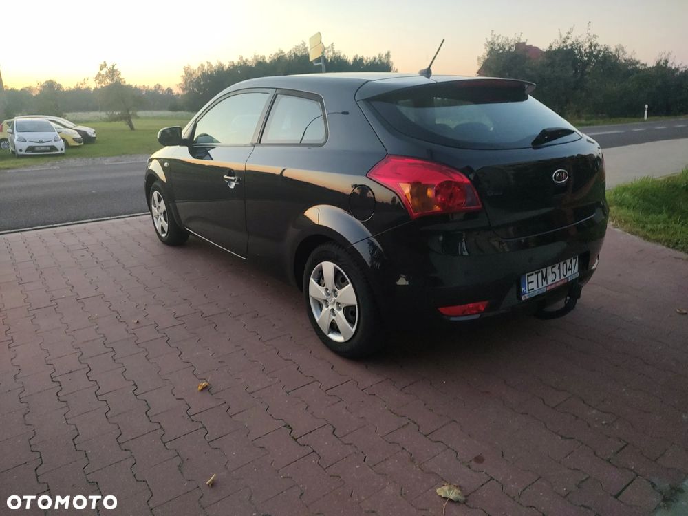 Kia ProCeed - 10
