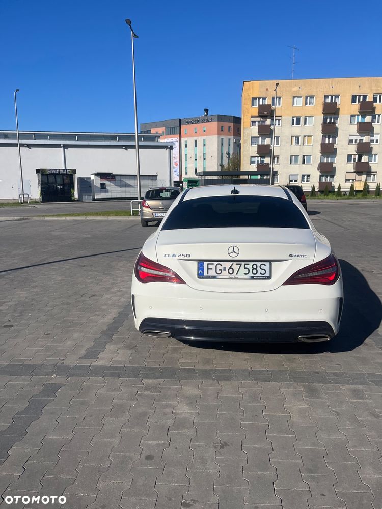Mercedes-Benz CLA 250 4-Matic AMG Line - 5