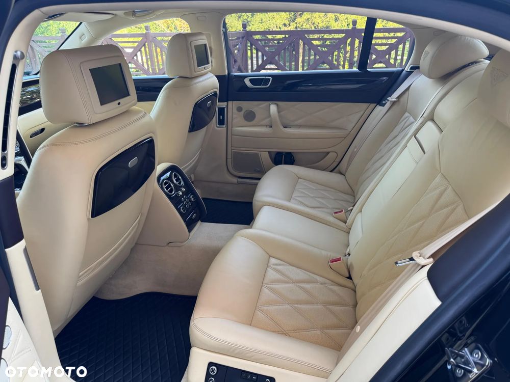 Bentley Flying Spur - 18
