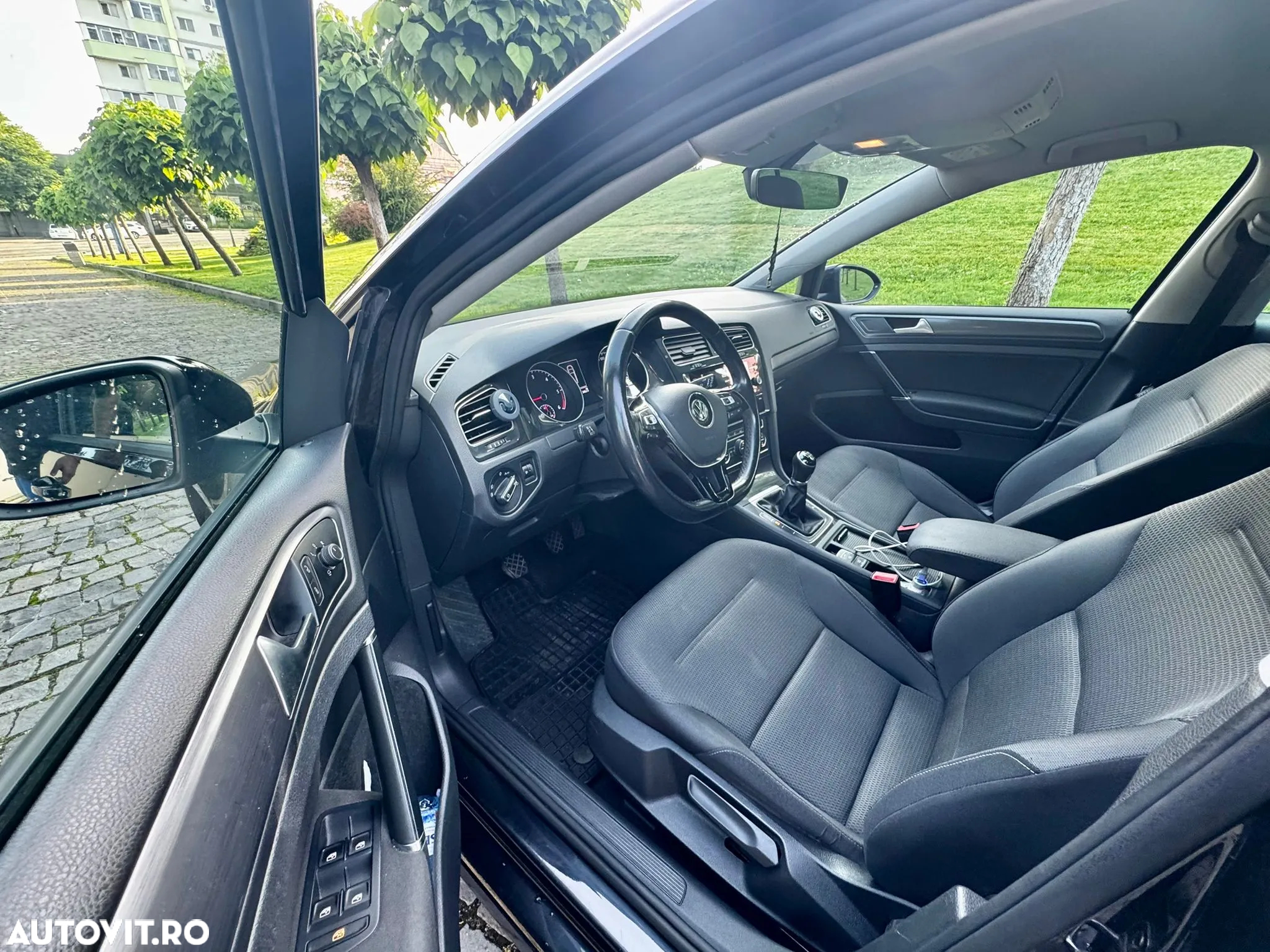 Volkswagen Golf 2.0 TDI Comfortline - 37