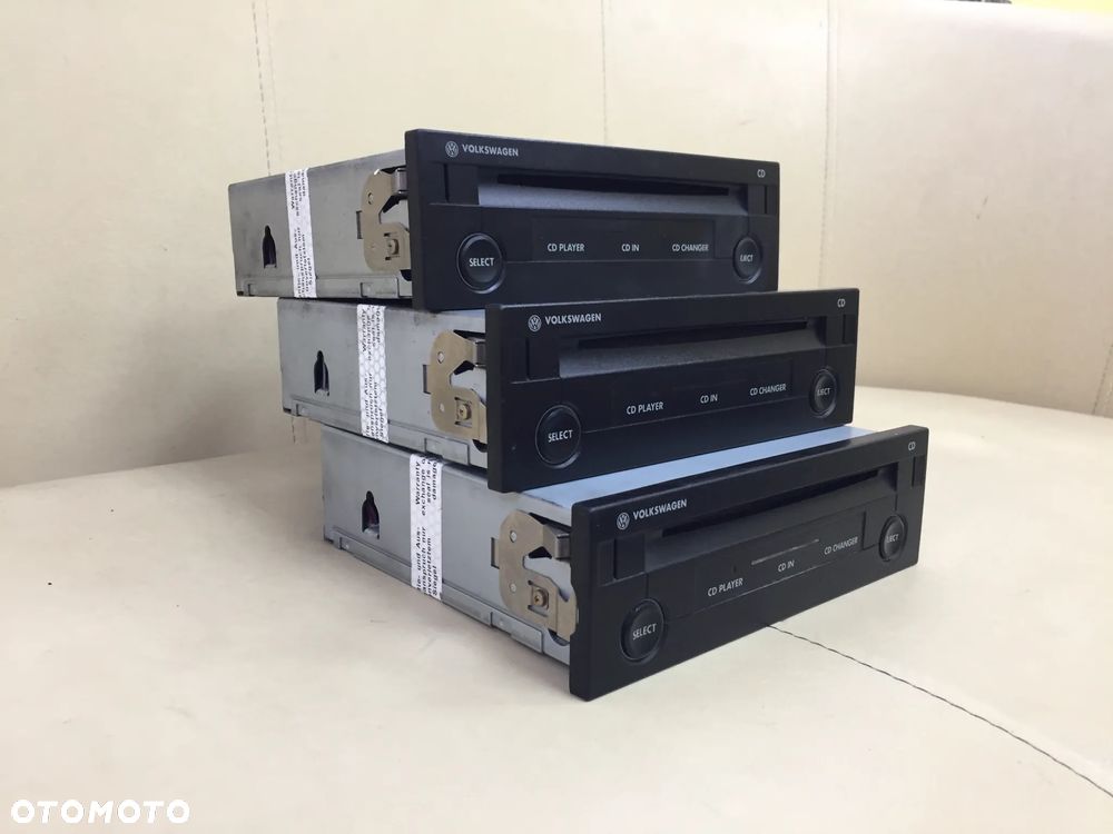 ZMIENIARKA PŁYT CD VW GOLF IV/ BORA/ PASSAT B5 FL/ LUPO/ POLO 1J0035119B/ 1J0035119C/ 1J0035119D - 2